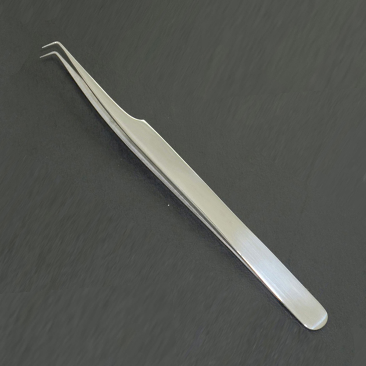 eye-lash-tweezer1
